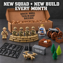 Brick Bros Recon monthly box with desert squad, wildcard soldier, Legend king, field cannon build and accessories